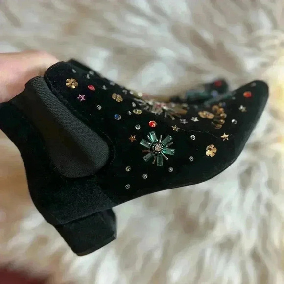 Betsey Johnson Jax Booties Velvet Ankle Boots with Starburst Jewels, Size 6 - Picture 8 of 12
